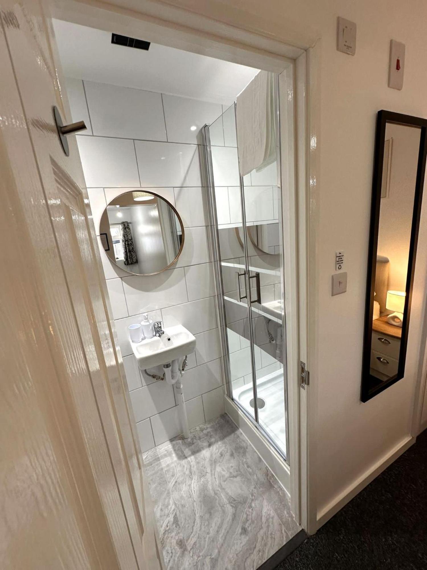 Newmarket Road Studios And Suites By Tas Accommodations Cambridge  Exteriér fotografie